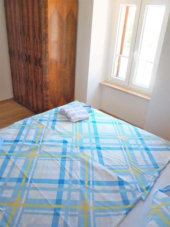 Apartment Rado Vrbnik Ngoại thất bức ảnh