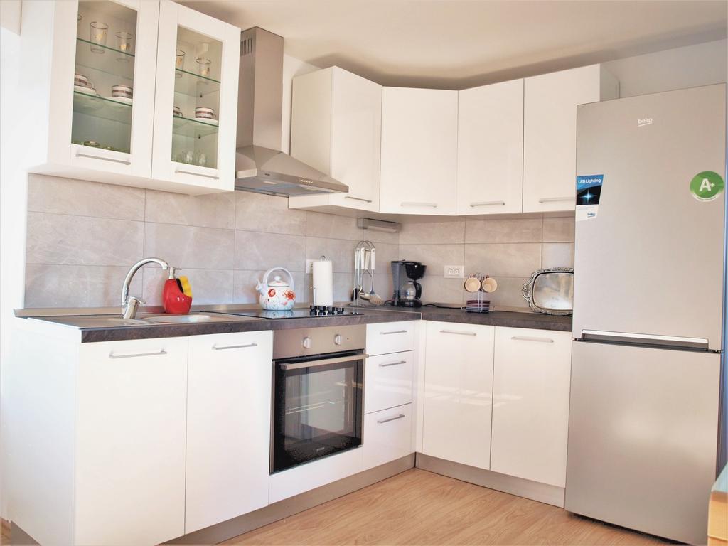 Apartment Rado Vrbnik Ngoại thất bức ảnh
